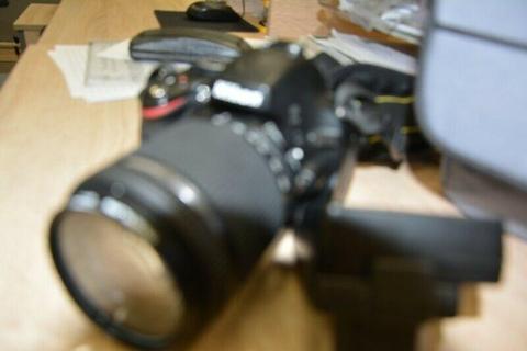 Nikon D5100 z obiektywem Tamron 18-200 mm Di II VC