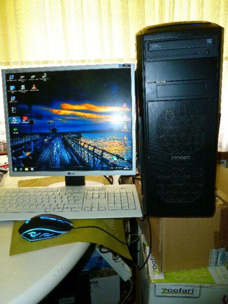 Komputer gracza 4 rdzeniowy Phenom Black Quad 4x3,0 GHz+GTX.650 DDR5 HDMI