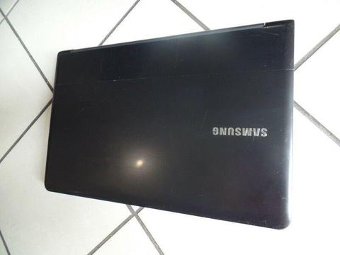 Laptop Samsung RC720 (NP-RC720-S01PL) i3,3gb ram