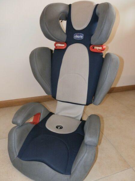 CHICCO - FOTELIK SAMOCHODOWY DLA DZIECKA - OD 15KG DO 36KG - STAN B. DOBRY