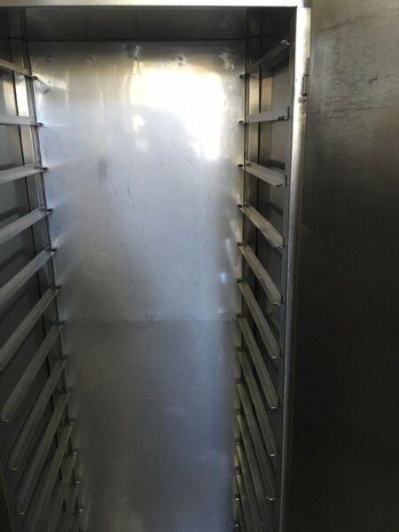 Szafka/regał jezdny na pojemniki GN1/1