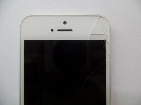 Telefon Apple iphone 5 pęknięta szybka icloud