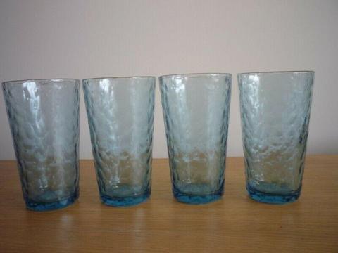4 duże szklanki