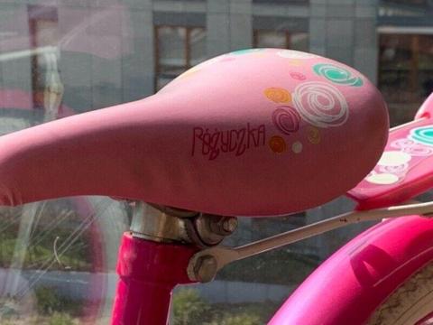 Różowy rowerek koła 16