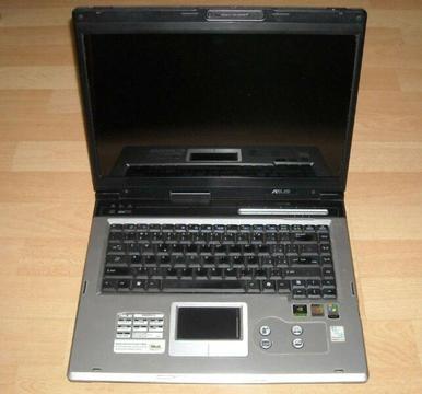 Tanio Laptop Asus 15,4