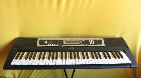 Keyboard YAMAHA YPT-210 z MIDI