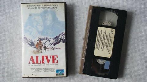 Film Alive dramat w Andach na kasecie VHS wideo